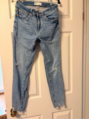 Ara Light Blue Skinny Jeans with Distressed Hem